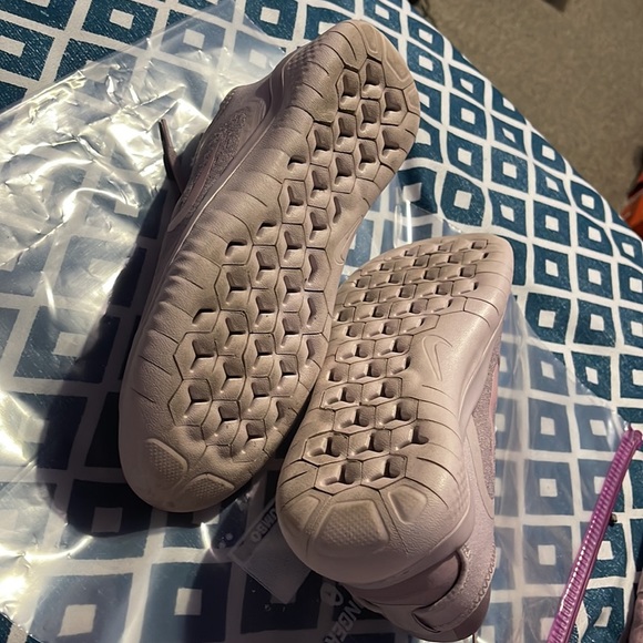 Worn twice but still in good condition Nike Free Run in mauve/blush pink - Picture 7 of 7